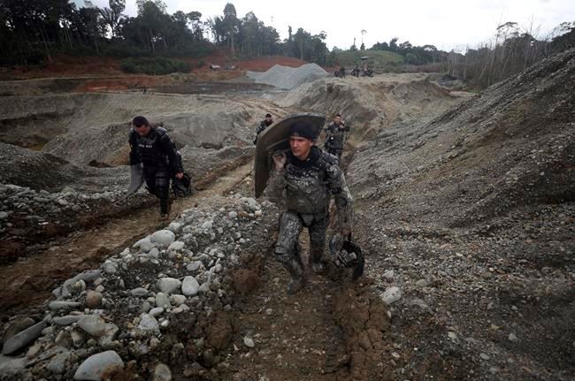 Colombia police, military raid illegal gold mining operation