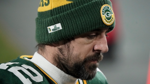 Packers stay committed to Rodgers amid report QB wants out