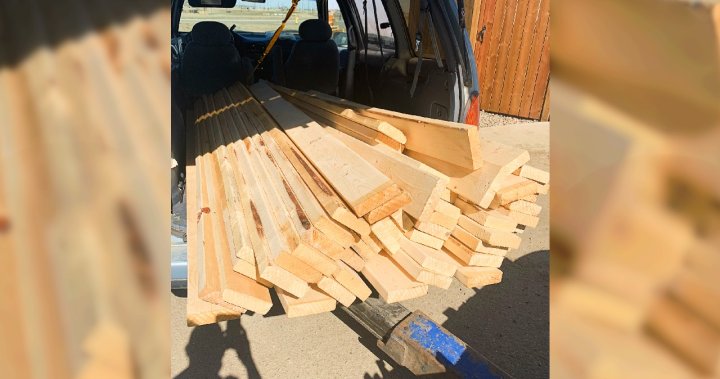 Home building on the rise in Saskatoon, creating ‘gold mine’ for lumber thieves: police