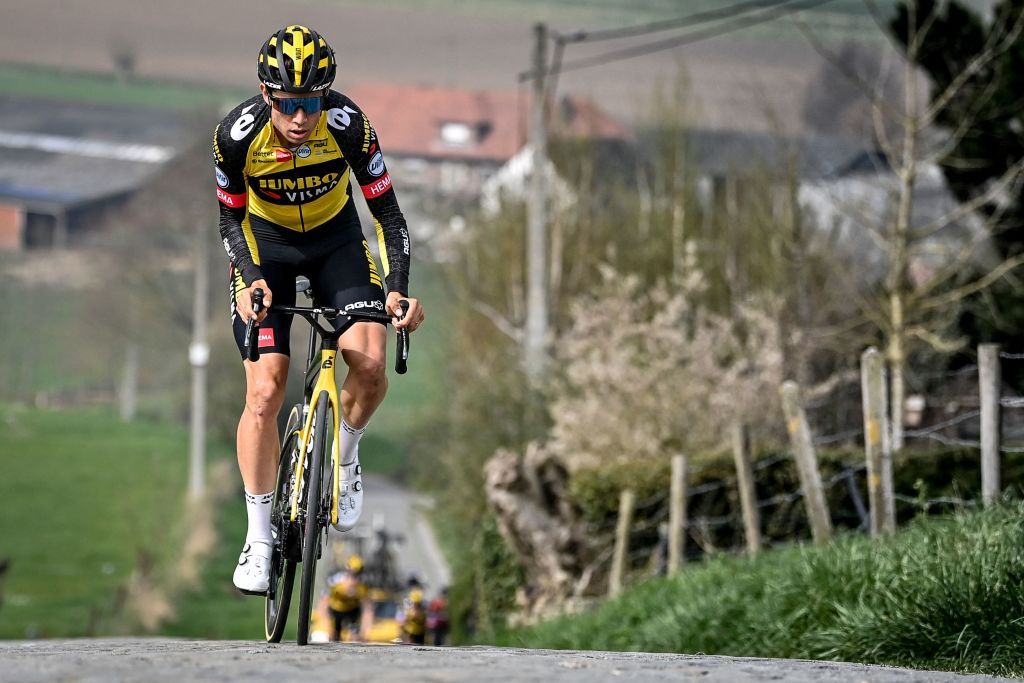 Wout van Aert recovering from appendicitis