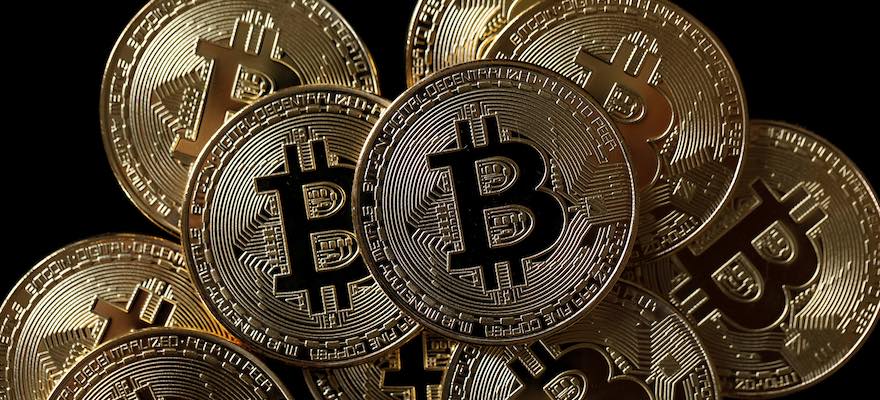 16104 Bitcoin Addresses Hold 9 Million BTC