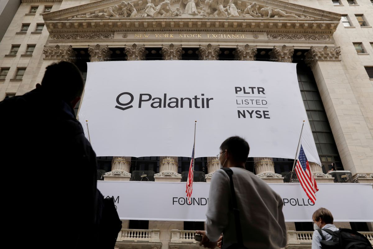 Palantir to Take Bitcoin as Payment, Mulls Betting on Cryptocurrencies