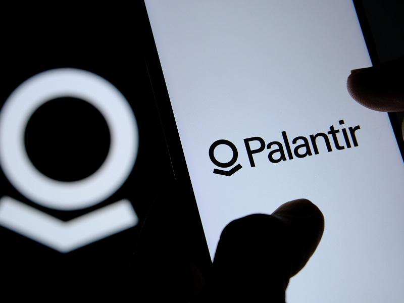 Palantir to accept bitcoin and consider crypto investments