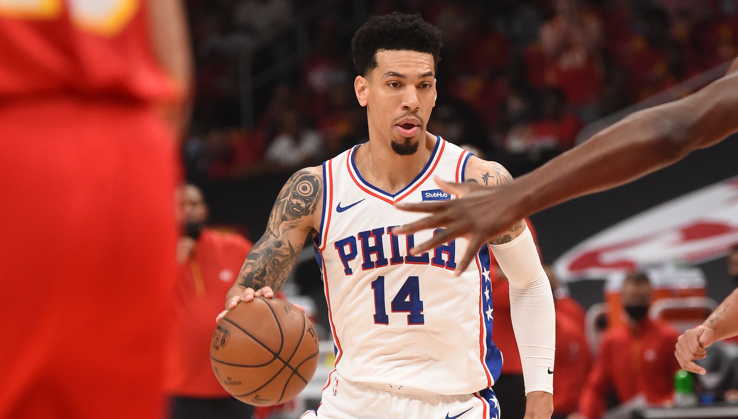 76ers guard Danny Green leaves Game 3 with strained calf, status uncertain