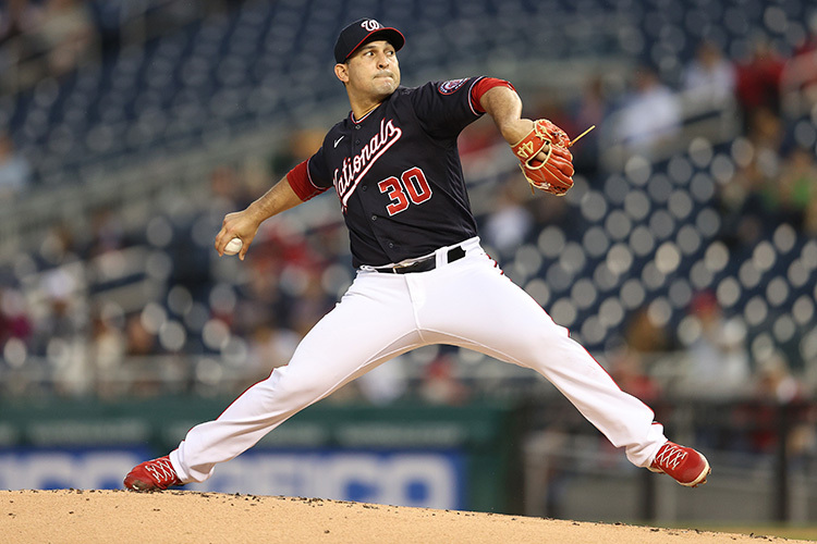 Notes on additional fans, Robles’ spot in order and a Nats alum
