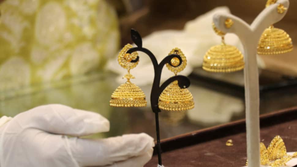 Gold Price Today, 24 June 2021: Gold cheaper by Rs 9300, prices continue to fall today