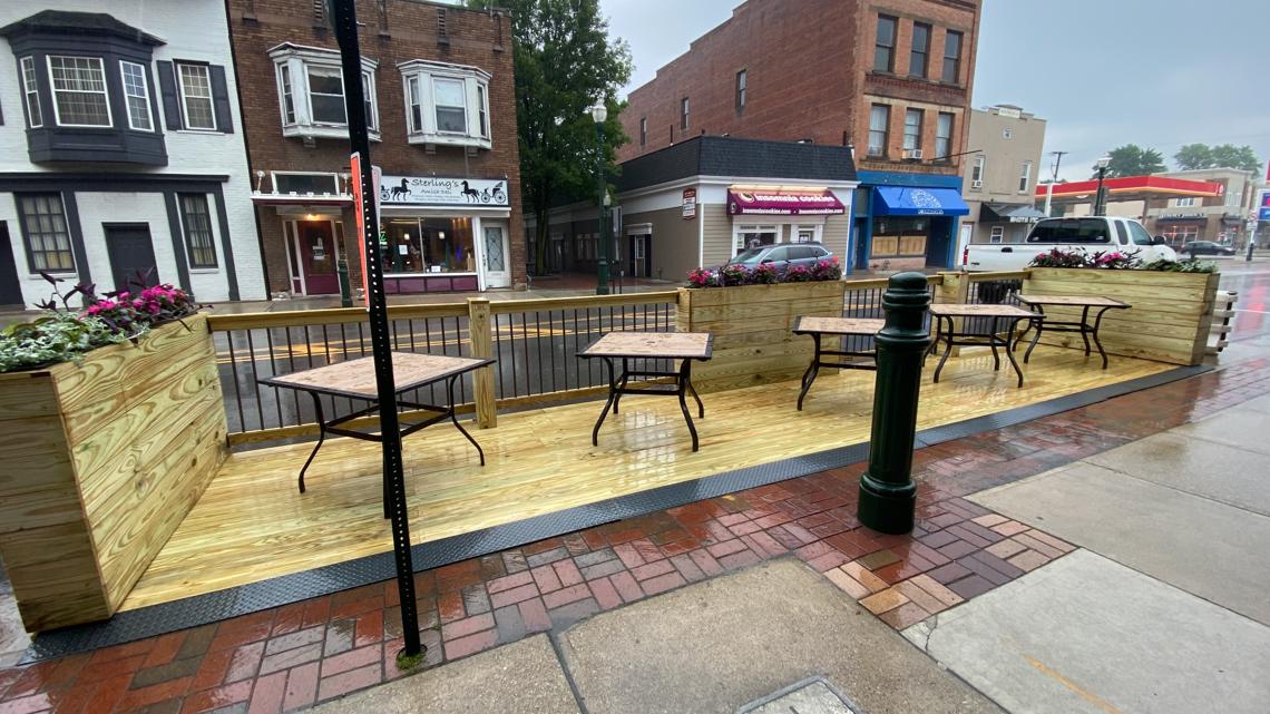 Downtown BG parking spots become outdoor dining spaces for businesses