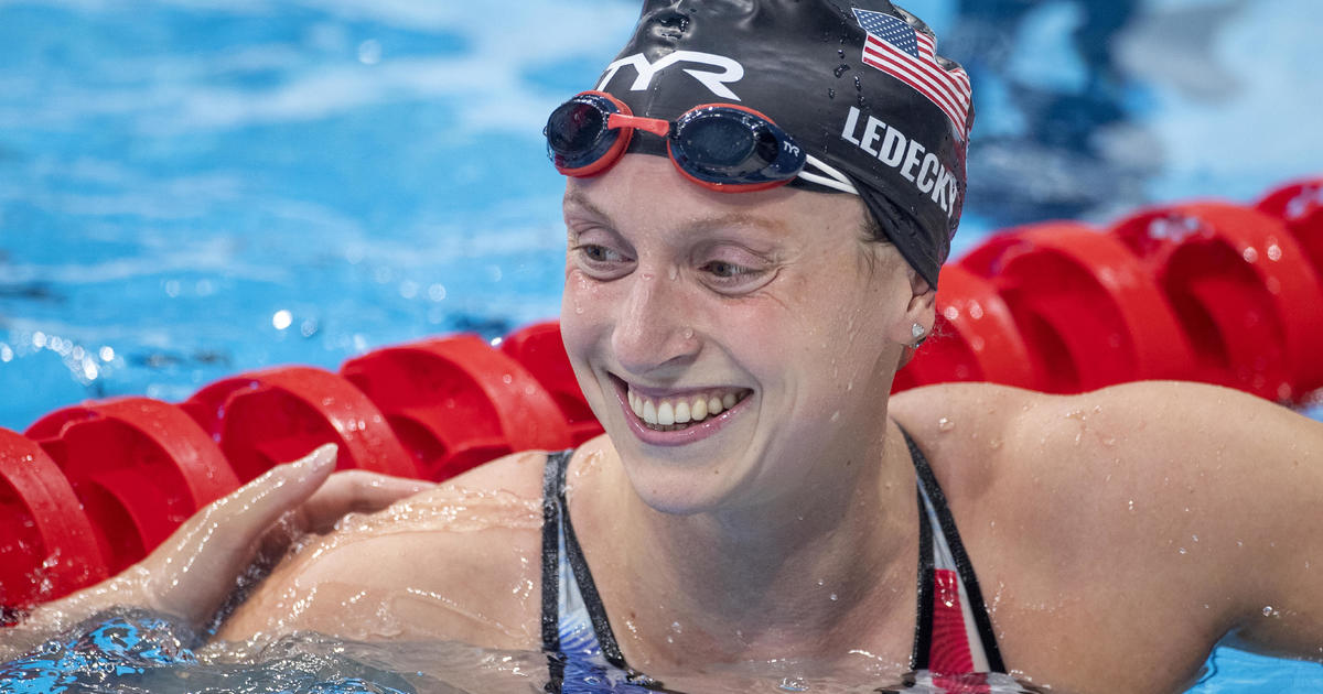 Katie Ledecky makes history with first-ever 1500-meter gold