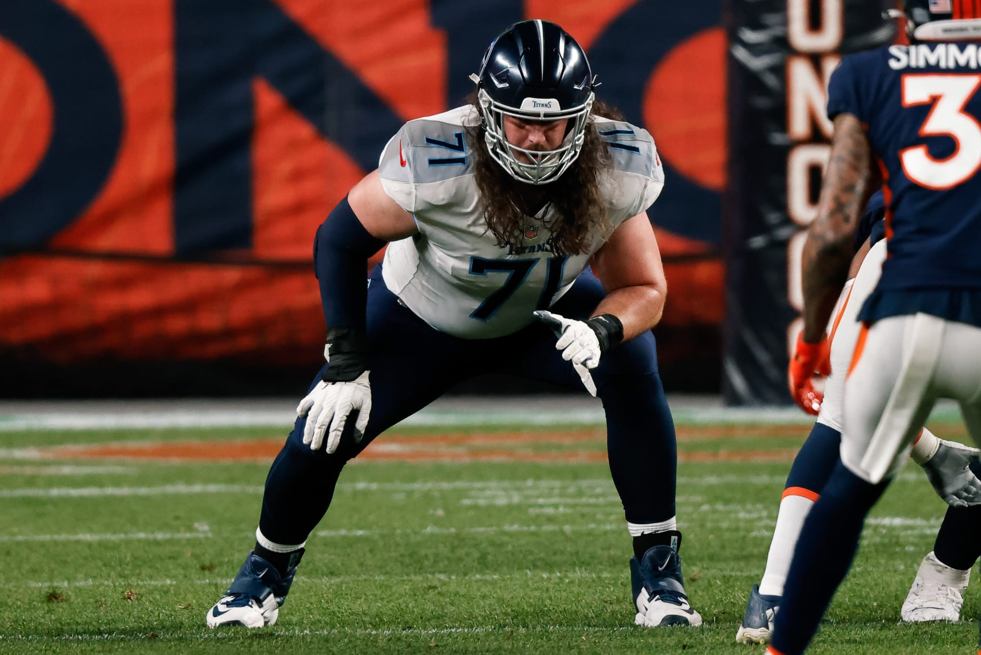 Green Bay Packers Beef Up OL Depth w/ Addition of Dennis Kelly