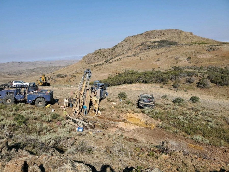 Provenance Gold Announces Results from the Second Drill Hole at its White Rock Property …