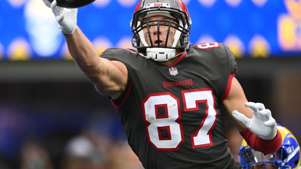 Rob Gronkowski injury news: Buccaneers TE listed as questionable for Week 8 – DraftKings Nation