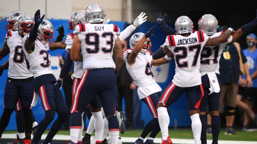Patriots deliver statement win against the Chargers: ‘Great teams win the close games’