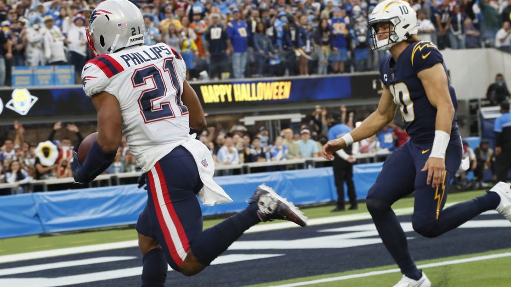 Patriots vs Chargers: Fan Notes from the Game