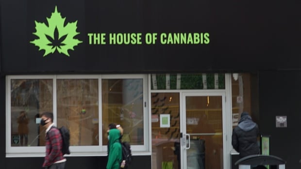 ‘It’s a lot of one thing’: 11 cannabis retailers open — or in progress — in downtown Kitchener …