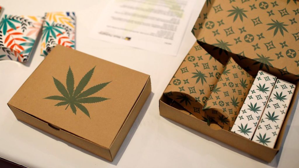 New marijuana decriminalization effort weighed in U.S. House -report | Reuters