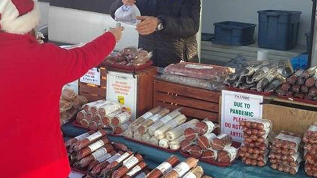 Port Colborne Christmas Farmers’ Market jingles back into city | StCatharinesStandard.ca