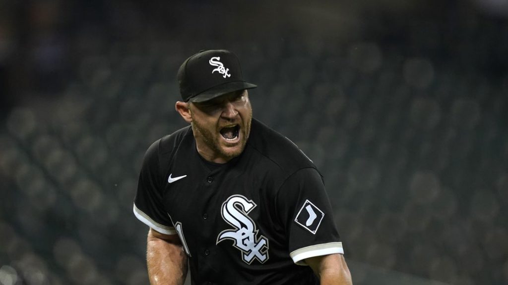 Lots of ways for White Sox to improve in 2022, Liam Hendriks says
