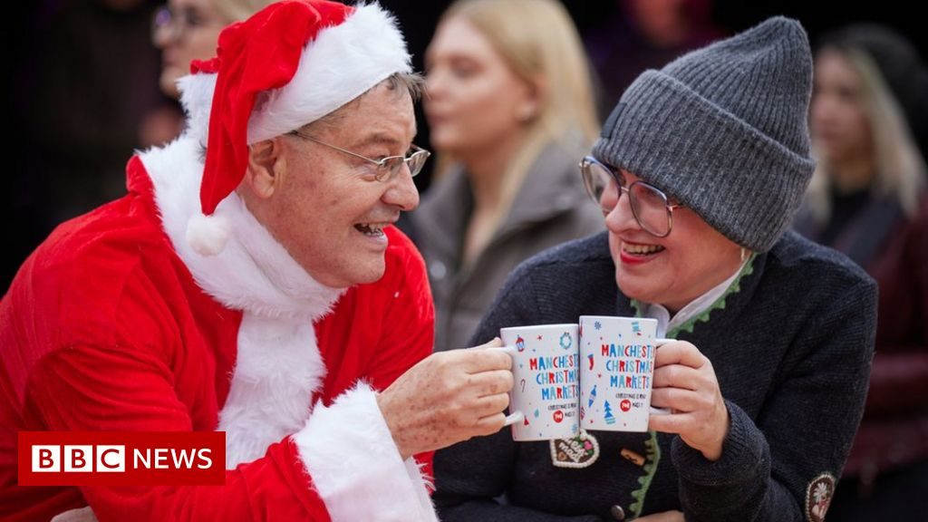 Manchester’s Christmas markets ‘making up for lost time’ – BBC News