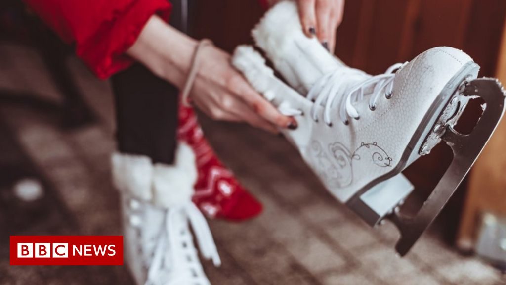 Wokingham Christmas market delayed over skate rink issues – BBC News