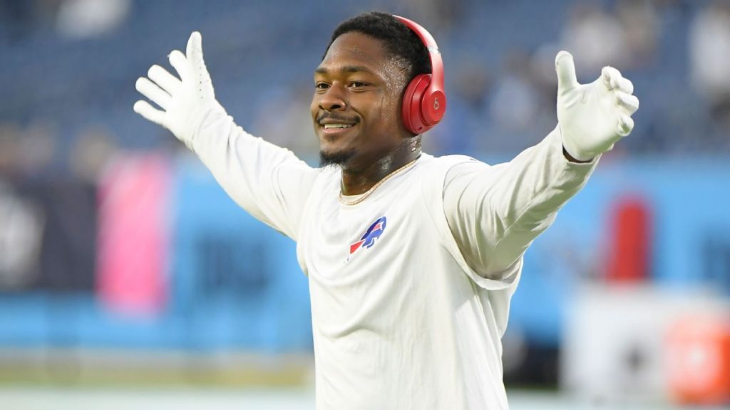 Bills receiver Stefon Diggs embracing leadership role and Buffalo community
