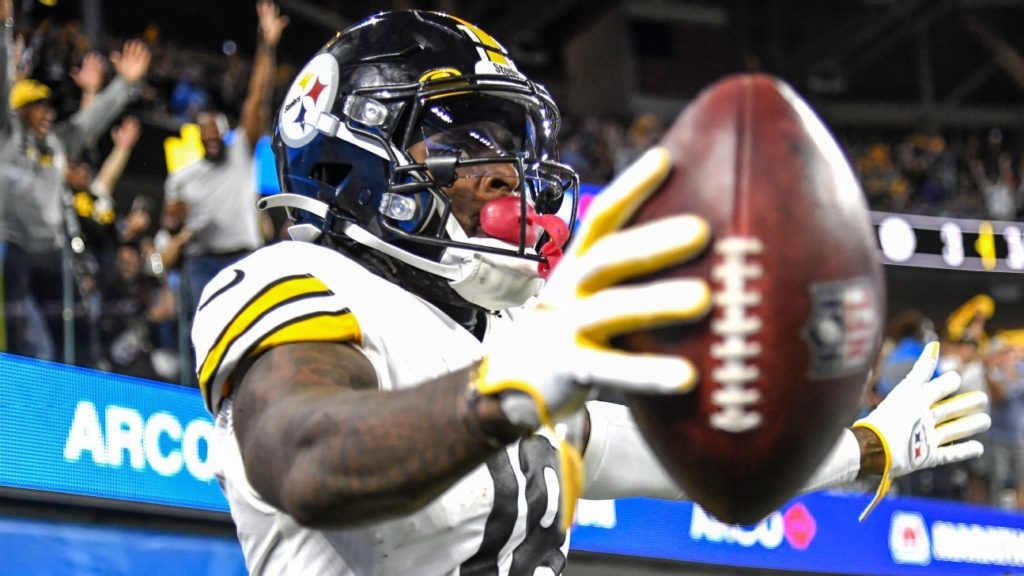 Steelers’ Diontae Johnson moves past the drops to become an elite receiver