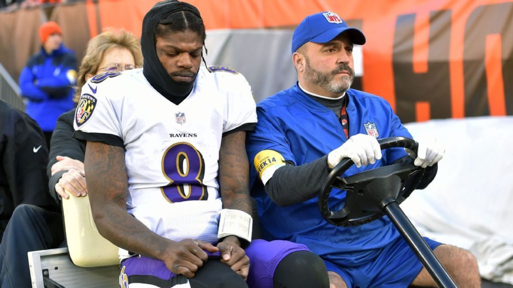 Baltimore Ravens QB Lamar Jackson carted off with ankle injury