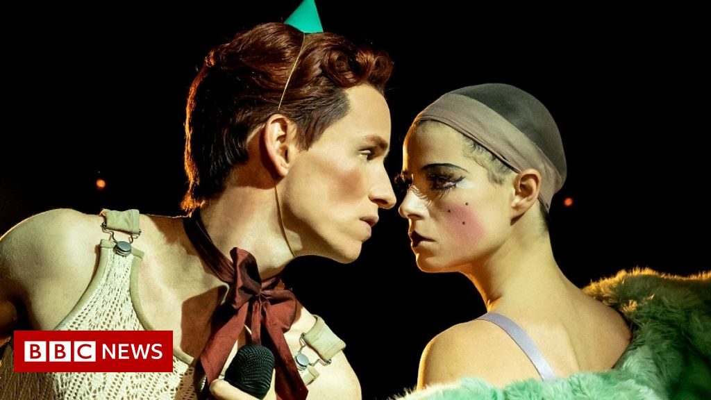 Cabaret: Critics make song and dance over Eddie Redmayne musical