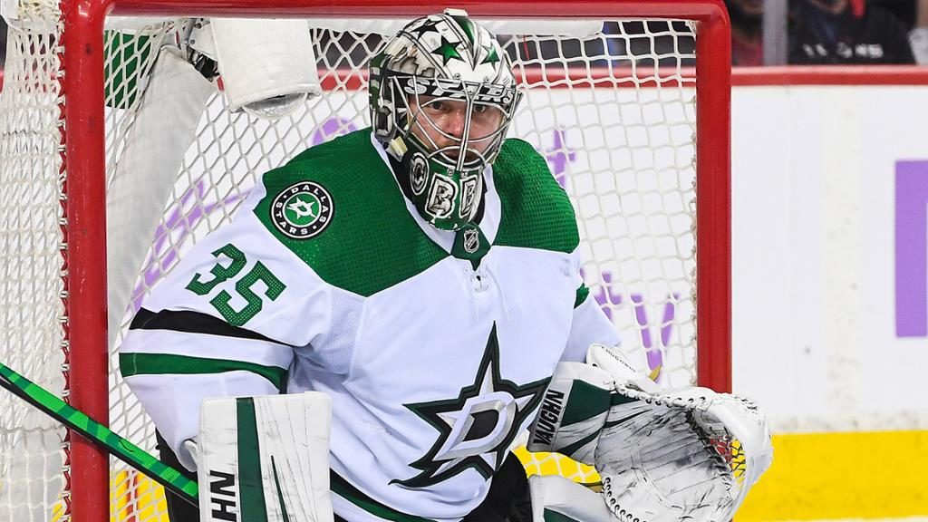 Khudobin placed on waivers by Stars: report