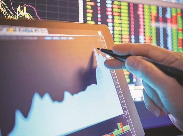 FIIs, global cues, Omicron trends will drive markets this week: Analysts | Business Standard News