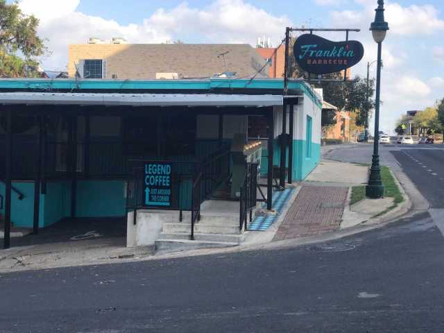 COVID-19 causes Franklin BBQ to shut down dining room again