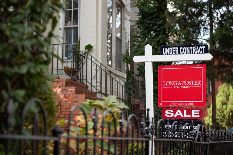 DC metro housing market ends 2021 with lower sales, showings | WTOP News