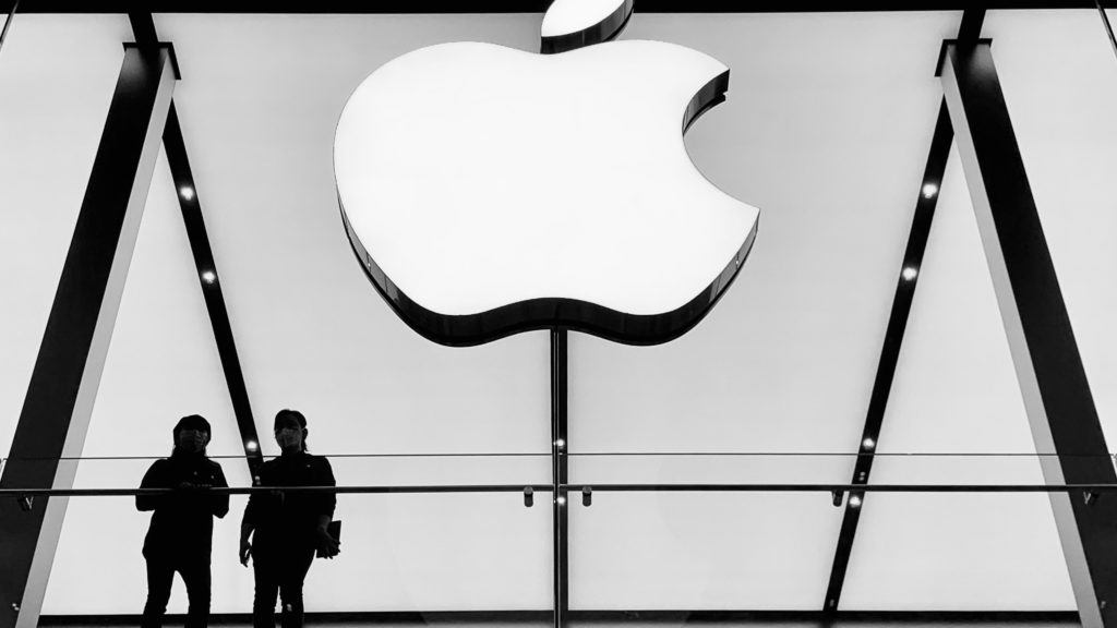 Apple Trending Lower as Quarterly Report Approaches – Investopedia