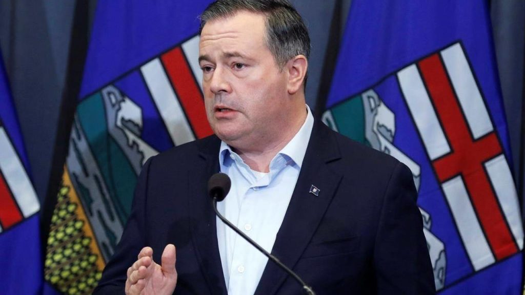 Alberta to start lifting COVID restrictions, including vaccine passport – Saanich News