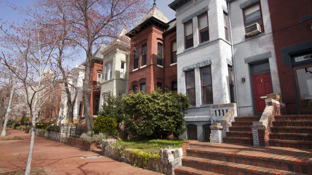 In the hot DC housing market, starter homes are moving faster | WTOP News