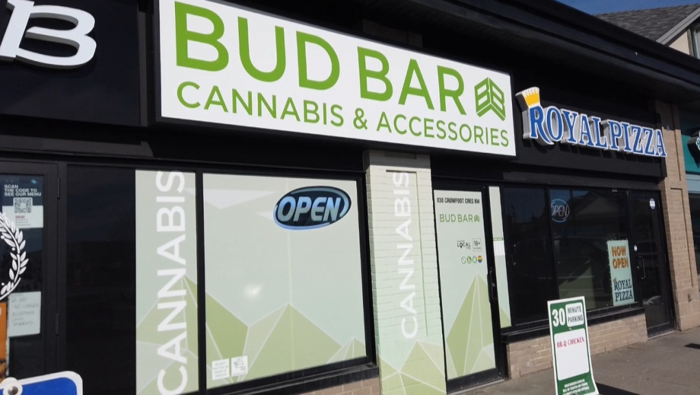 Calgary cannabis store owners call for change to display rules after spike in violent robberies