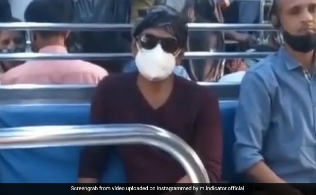 Trending: Nawazuddin Siddiqui Spotted Travelling In A Mumbai Local Train – NDTV.com