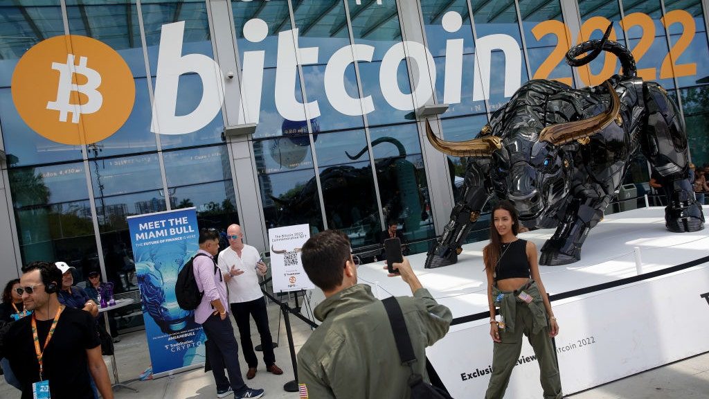 Making your first bitcoin move ‘doesn’t require that much thought’: Expert | Fox Business