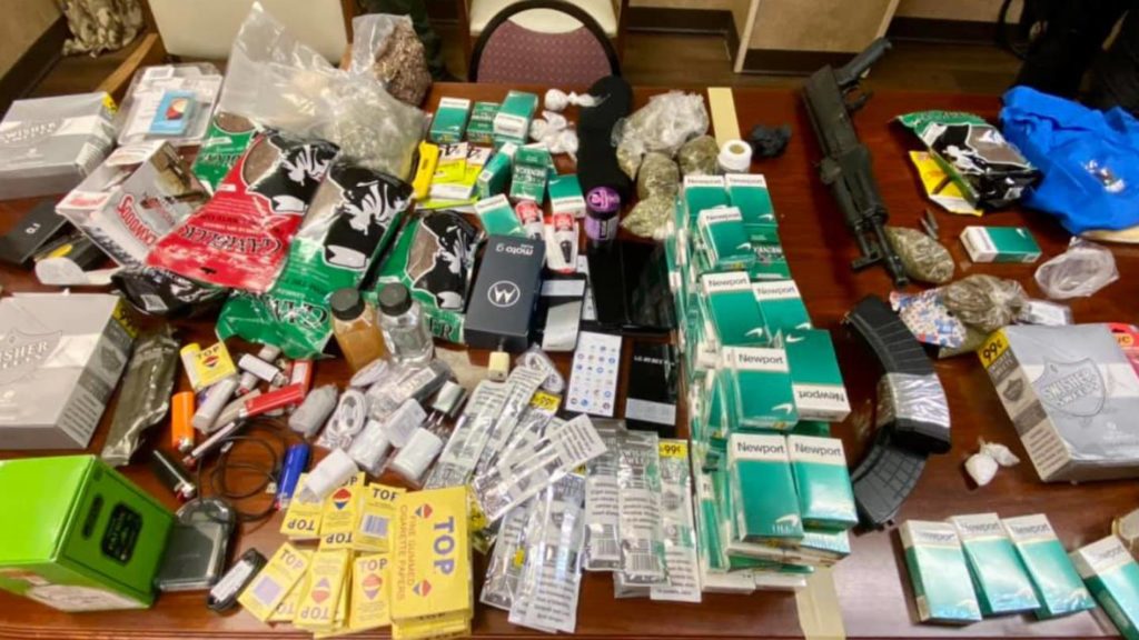 Mississippi man arrested for trying to smuggle items into jail – FOX23