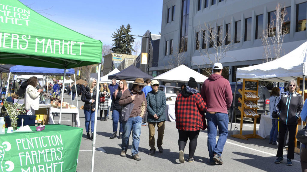 PHOTOS: Large turnout for 1st Penticton Farmers’ Market – Summerland Review