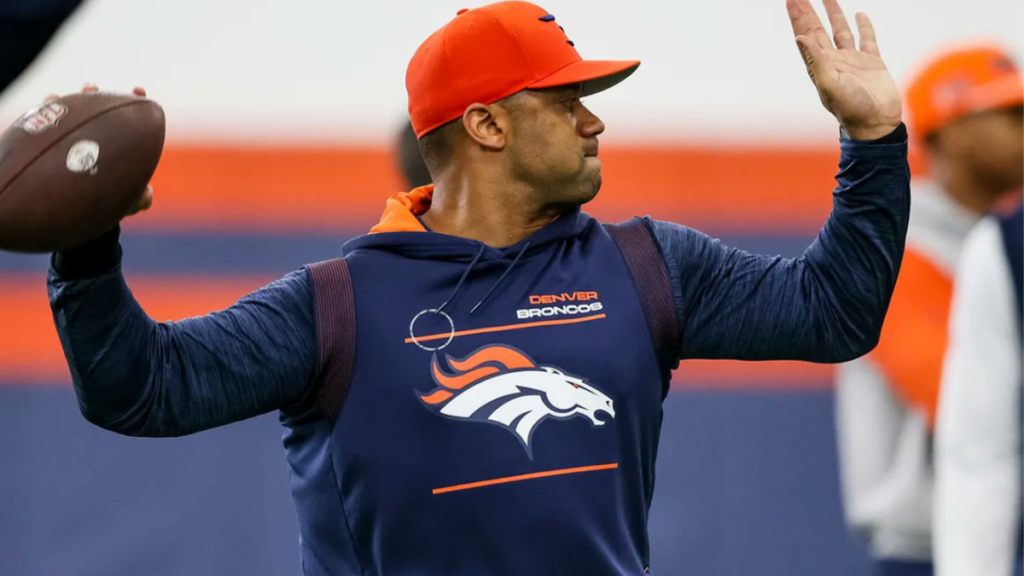 Here’s Why Broncos Won’t Have to Re-Set QB Market on a Russell Wilson Extension