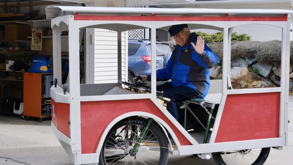 Nelson man builds electric mini-car in his garage