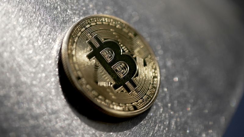 Fidelity will soon offer bitcoin as an option in 401(k)s | CNN Business