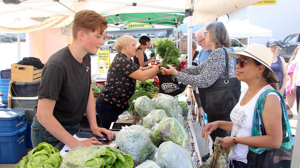 Farmers Market back at rec centre – 100 Mile House Free Press