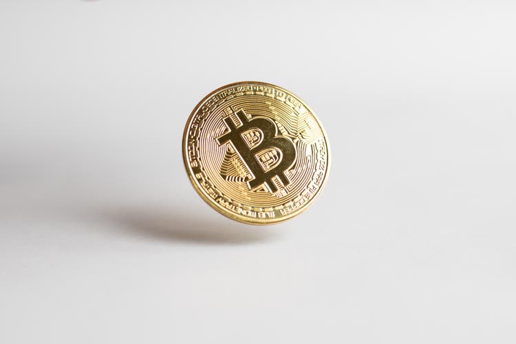 Bitcoin swoons toward $30K as global crypto market cap nosedives to $1.41T – Seeking Alpha
