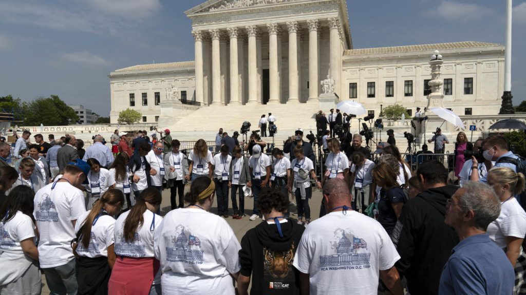Live updates: Supreme Court’s abortion draft ruling | AP News