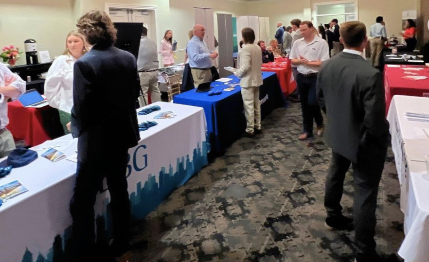 New Initiatives Help Prepare Business Students for Job Market – Ole Miss News