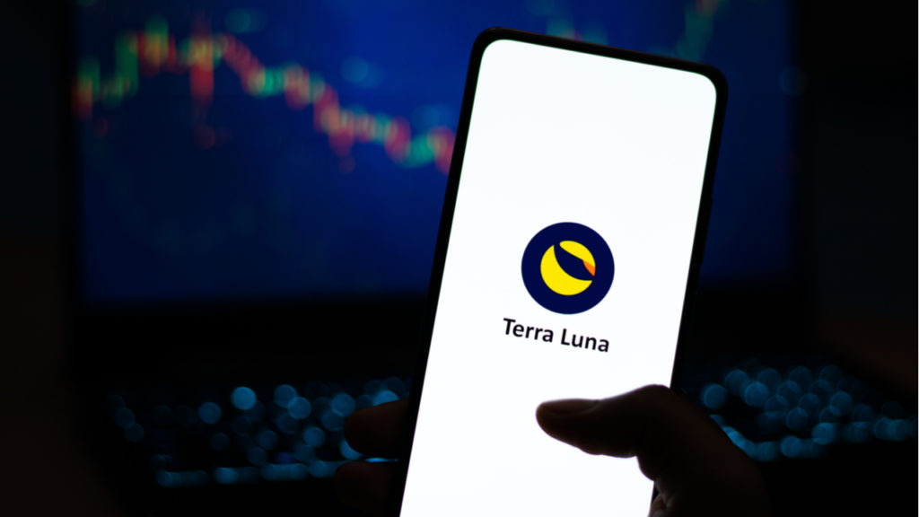 Biggest Movers: LUNA Falls to 6-Week Low, as ALGO Surges 15% on Saturday – Bitcoin News