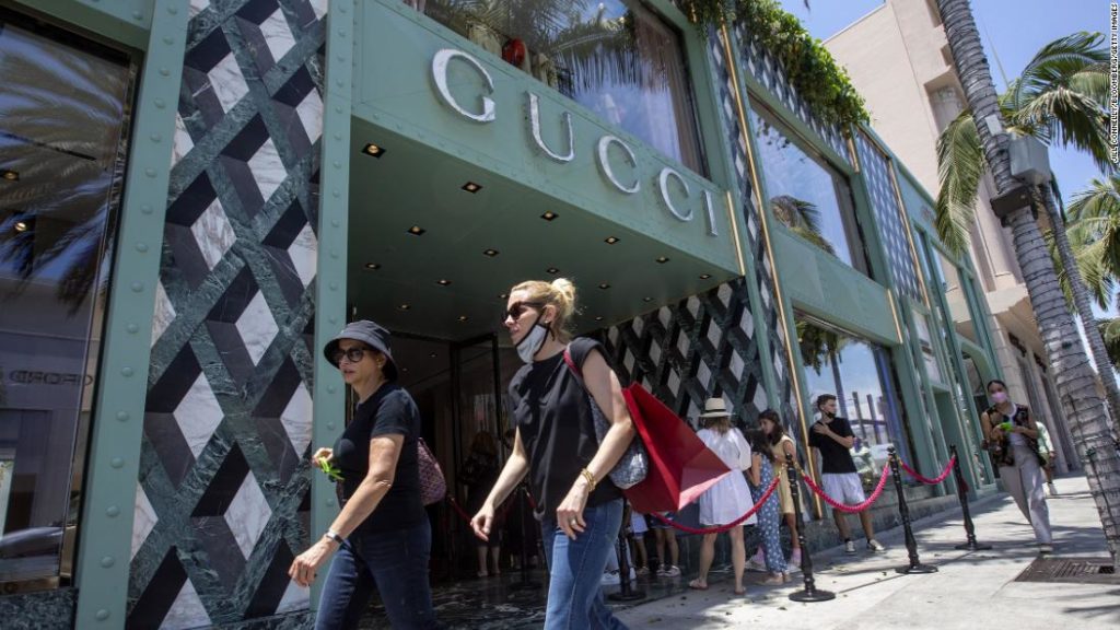 You will soon be able to use Bitcoin to buy Gucci – CNN