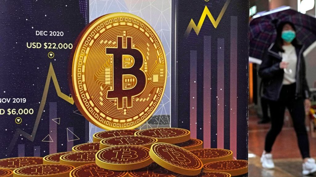 Crypto market sentiment improves, with bitcoin reclaiming $31000 level